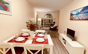 Unit #301 Mountain View 2Br In Canmore Down Town
